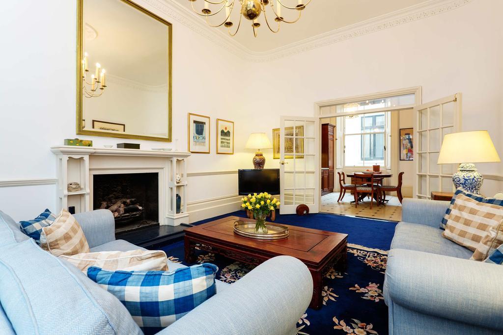 Veeve - Queen'S Gardens Flat 런던 객실 사진